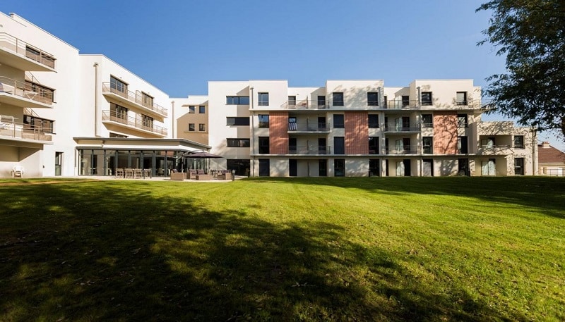 Les avantages de choisir une résidence seniors au pays de la Loire