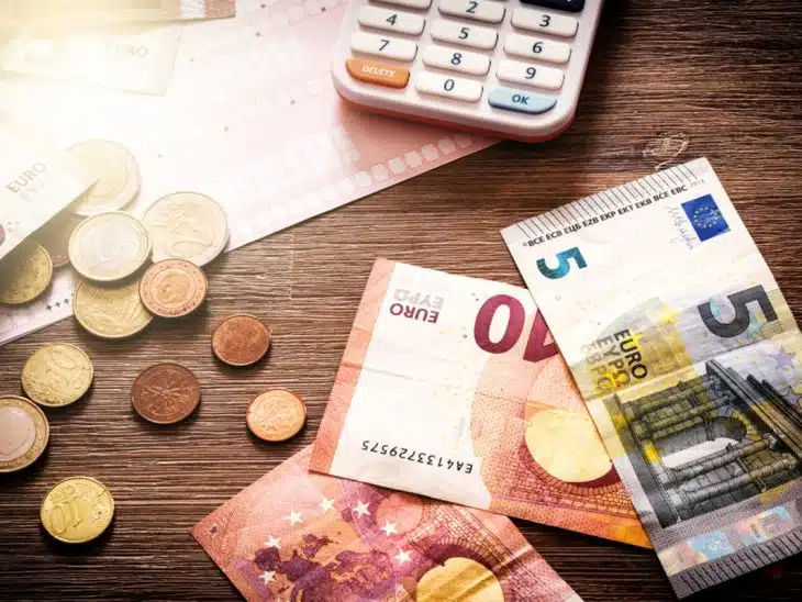 2250 euros bruts en net