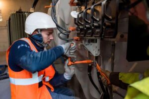 Raccordement électrique d'un local avec équipements en fonctionnement